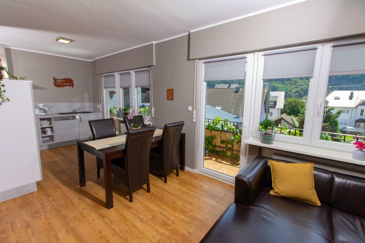 Hotel Weingut Gerd Muellers Kröv Esterno foto