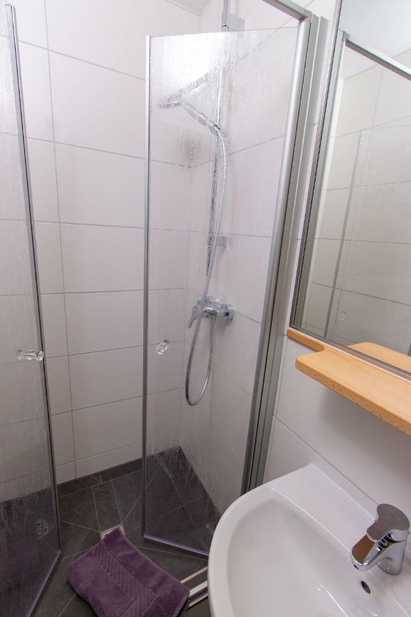 Hotel Weingut Gerd Muellers Kröv Esterno foto